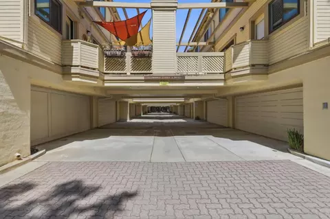 Exterior - 979 La Mesa Ter #D, Sunnyvale, CA 94086 photo 5 of 11