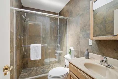 Bath - 78 Lapham Way, San Francisco, CA 94112 photo 2 of 3