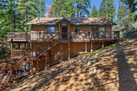 2518 Elizabeth Dr, Arnold, CA 95223