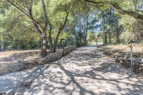 7010 Valle Pacifico Rd, Salinas, CA 93907