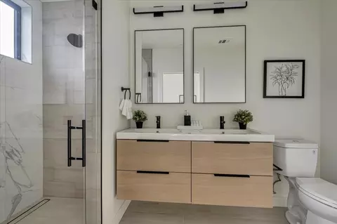 Bath - 105 Darlington, Soquel, CA 95073 photo 1 of 5