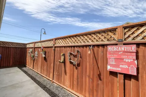 Exterior - 915 Rogge Rd, Salinas, CA 93906 photo 3 of 3