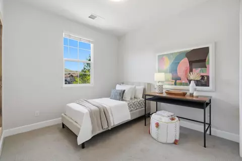 Bedroom - 320 Gerald Cir, Milpitas, CA 95035 photo 4 of 4