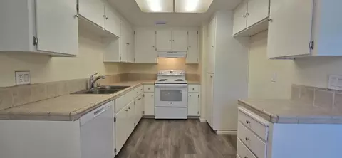 Kitchen - 1797 Cherokee Dr 4, Salinas, CA 93906 photo 1 of 1