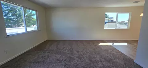 Living - 1797 Cherokee Dr 4, Salinas, CA 93906 photo 1 of 2