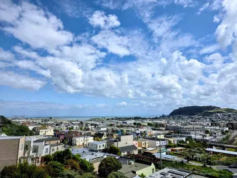 15 Venus St, San Francisco, CA 94124