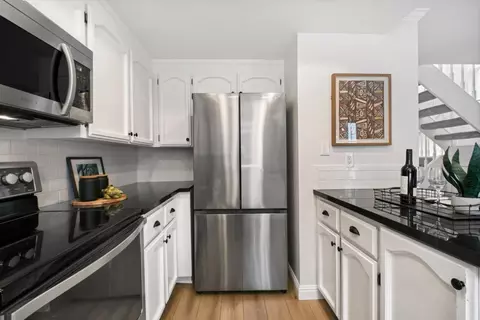 Kitchen - 199 Shelley Ave, Campbell, CA 95008 photo 4 of 5