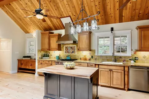 Kitchen - 295 Jims Rd, Ben Lomond, CA 95005 photo 10 of 14