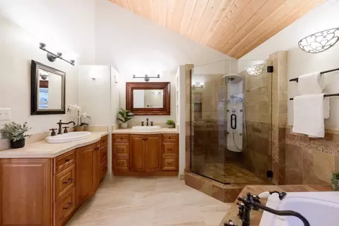 Bath - 295 Jims Rd, Ben Lomond, CA 95005 photo 8 of 12