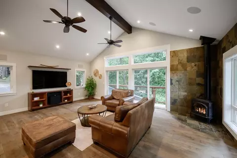 Living - 295 Jims Rd, Ben Lomond, CA 95005 photo 2 of 5