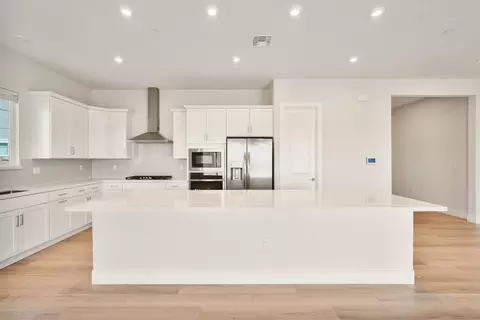 Kitchen - 1549 Base Ct, Dixon, CA 95620 photo 2 of 4
