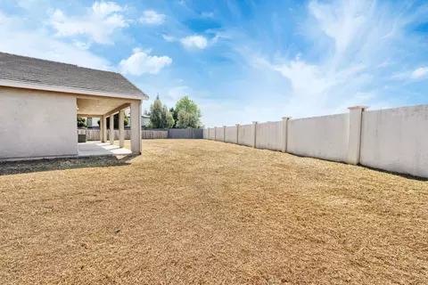 Exterior - 1549 Base Ct, Dixon, CA 95620 photo 12 of 13