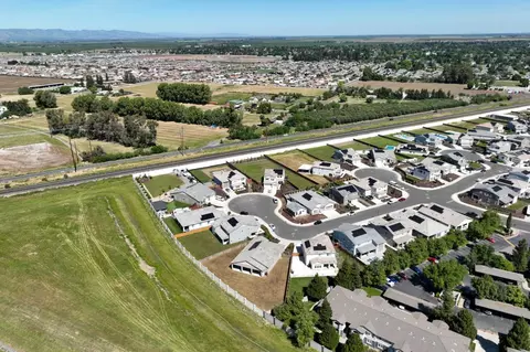 View/Area - 1549 Base Ct, Dixon, CA 95620 photo 12 of 17