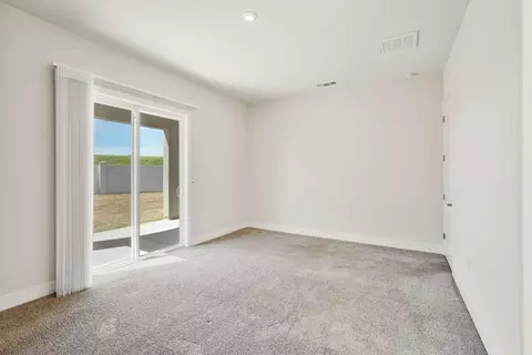Bedroom - 1549 Base Ct, Dixon, CA 95620 photo 16 of 25