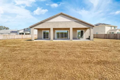 Exterior - 1549 Base Ct, Dixon, CA 95620 photo 8 of 13