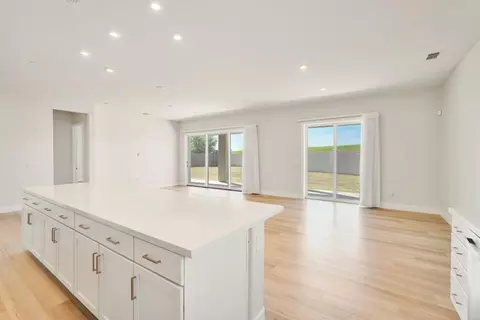 Living - 1549 Base Ct, Dixon, CA 95620 photo 1 of 7