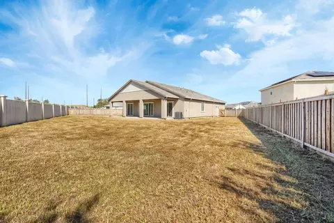 Exterior - 1549 Base Ct, Dixon, CA 95620 photo 9 of 13