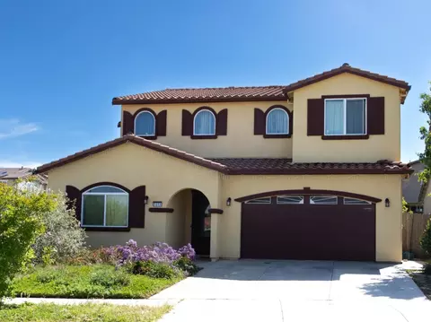 1011 El Cerro Dr, Hollister, CA 95023