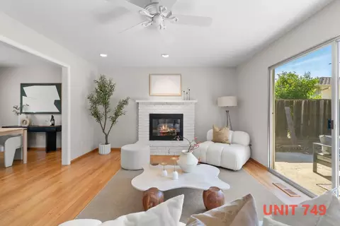 Living - 747-749 Rainbow Dr, Mountain View, CA 94041 photo 10 of 16