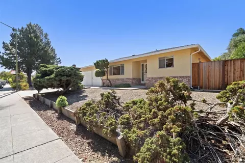 Exterior - 747-749 Rainbow Dr, Mountain View, CA 94041 photo 10 of 13