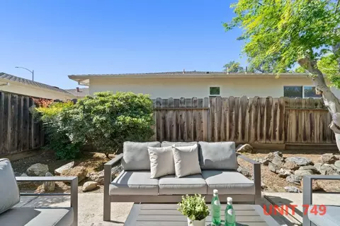 Exterior - 747-749 Rainbow Dr, Mountain View, CA 94041 photo 8 of 13