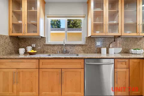 Kitchen - 747-749 Rainbow Dr, Mountain View, CA 94041 photo 3 of 12