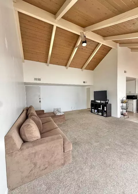 Living - 1506 Barcelona Cir, Salinas, CA 93906 photo 3 of 3