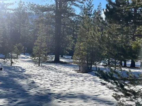 2510 Blitzen Rd, South Lake Tahoe, CA 96150