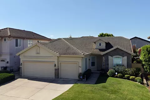 510 Wimbledon Ave, Salinas, CA 93906