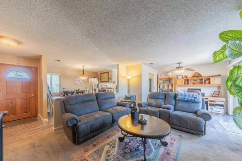 12931 Arthur St, Salinas, CA 93906 photo 3