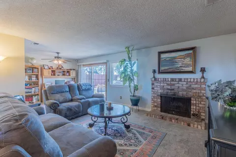 12931 Arthur St, Salinas, CA 93906 photo 2