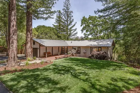 35 Neuman Ln, Woodside, CA 94062