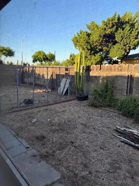 Exterior - 1133 Topaz Dr, Manteca, CA 95336 photo 3 of 3