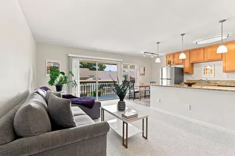 300 Glenwood Cir 258, Monterey, CA 93940
