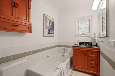 Bath - 216 Bloomfield Rd, Burlingame, CA 94010 photo 1 of 6