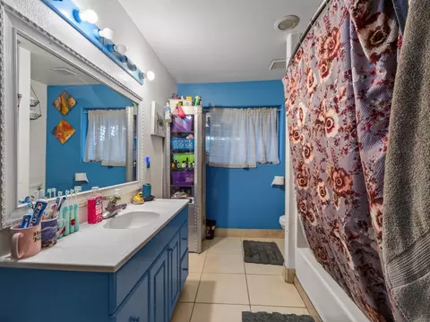 Bath - 2545 Mar Vista Dr, Aptos, CA 95003 photo 4 of 4