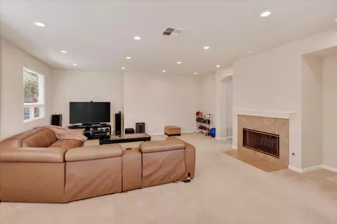 Living - 122 Piedmont Rd, Milpitas, CA 95035 photo 4 of 5