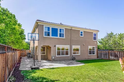 Exterior - 122 Piedmont Rd, Milpitas, CA 95035 photo 4 of 7