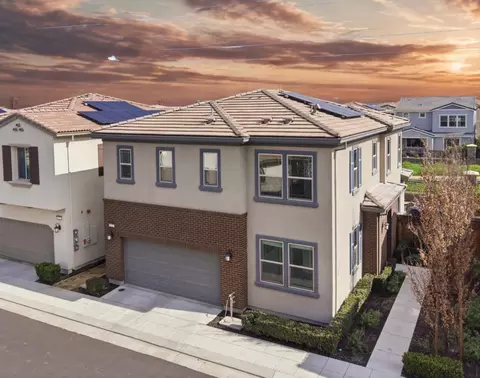 1122 S Morning Glory Dr, Mountain House, CA 95391