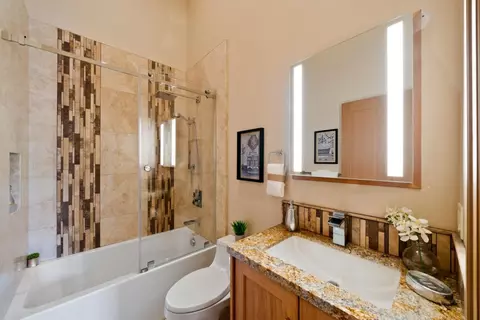 Bath - 1061 Summit Rd, Watsonville, CA 95076 photo 5 of 5
