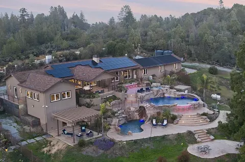 Exterior - 1061 Summit Rd, Watsonville, CA 95076 photo 6 of 28