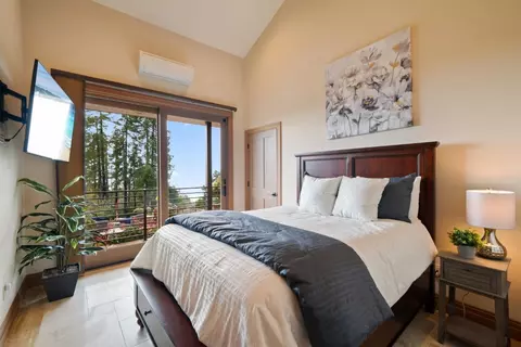 Bedroom - 1061 Summit Rd, Watsonville, CA 95076 photo 3 of 4