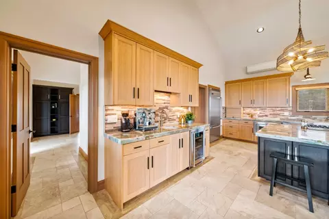 Kitchen - 1061 Summit Rd, Watsonville, CA 95076 photo 3 of 4