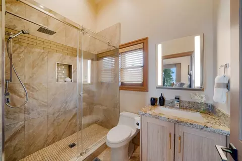 Bath - 1061 Summit Rd, Watsonville, CA 95076 photo 4 of 4