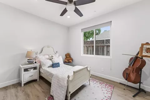 Bedroom - 605 N Bayview Ave, Sunnyvale, CA 94085 photo 5 of 5
