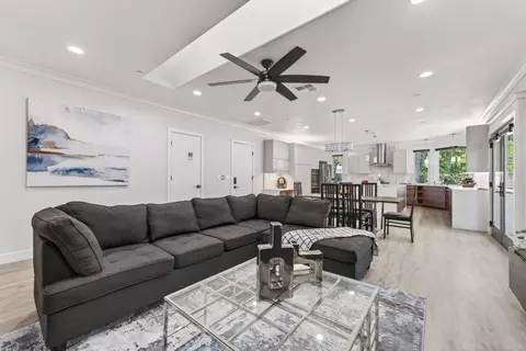 Living - 605 N Bayview Ave, Sunnyvale, CA 94085 photo 2 of 3