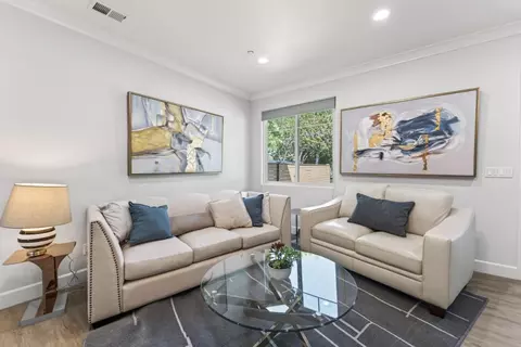 Living - 605 N Bayview Ave, Sunnyvale, CA 94085 photo 1 of 3