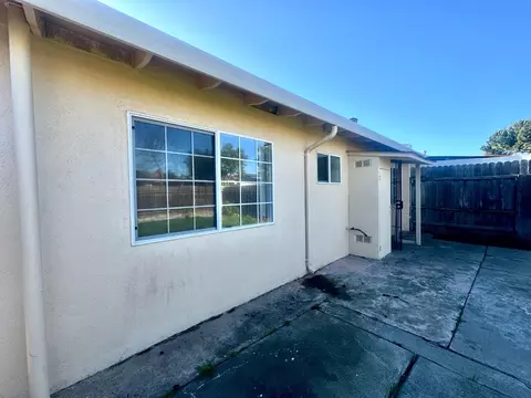 607 Calaveras Dr, Salinas, CA 93906 photo 8
