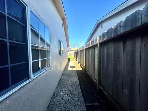 607 Calaveras Dr, Salinas, CA 93906 photo 9