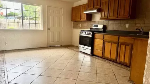 607 Calaveras Dr, Salinas, CA 93906 photo 4